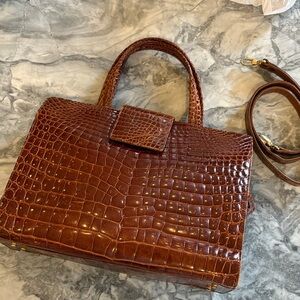 Vintage Valleverde Brown Crocodile-Embossed Women's Bag, in great condition.